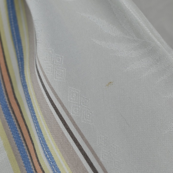 Luxurious Tommy Bahama Silk Casual Dress Shirt - Picture 12 of 12